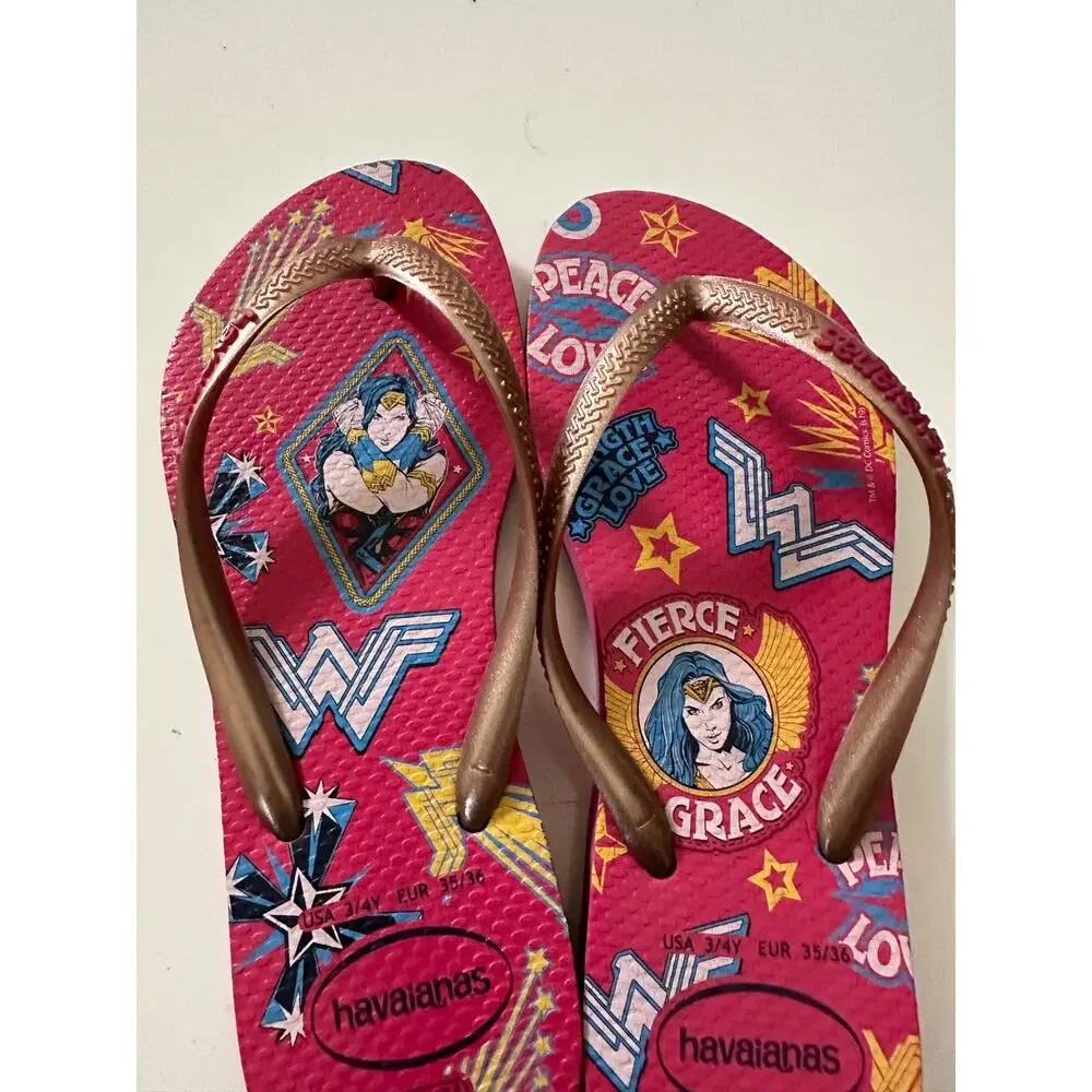 Wonder Woman Havaianas Red Flip Flop size 3 / 4